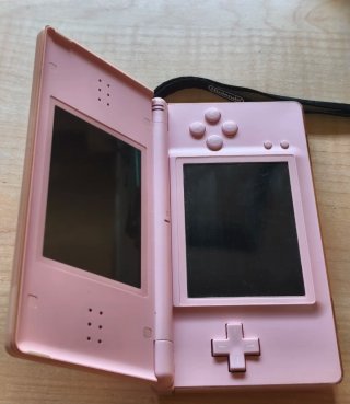 Nintendo DS Lite Rosa + Accesorios