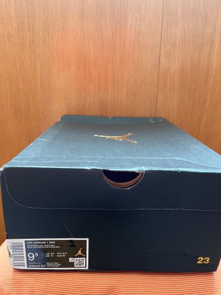Nike Air Jordan 1 Mid Negro Naranja