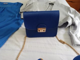 Vestido azul y accesorios mujer