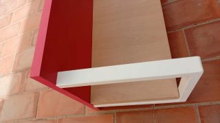 Estantería juvenil madera y metal roja No envio