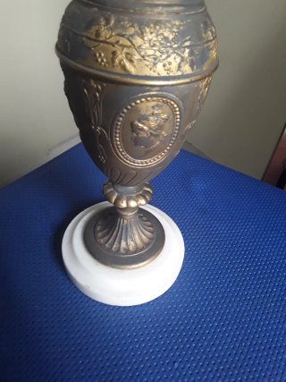 Antico versatoio decorativo in bronzo (Ewer)