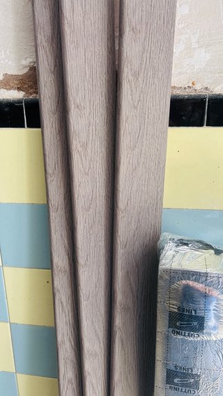 Suelo Parquet Gris + Aislante y Rodapié