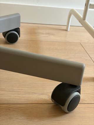 Silla de trabajo FLINTAN con reposabrazos gris