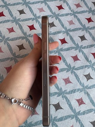 iPhone 15 Pro Grigio Titanio