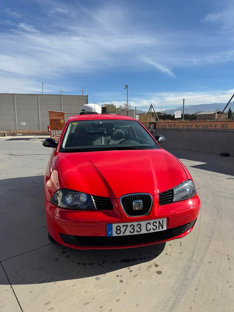 SEAT Ibiza 2004 - foto 1
