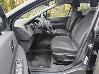 Peugeot 5008 1.6 e-HDI 115cv 7 Plazas 2013