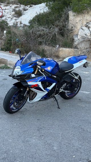 Suzuki GSXR 600 K7