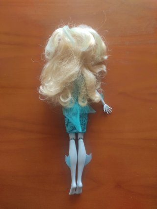 Lagoona Blue Dance The Fright Away.