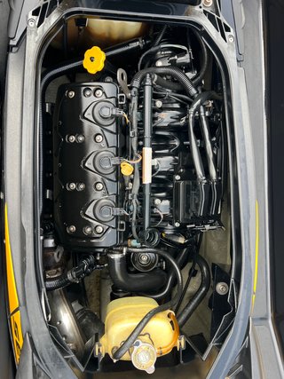 Moto de agua Sea-Doo 155cv + Remolque