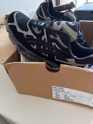 Asics Gel-NYC Talla 42 Negro/Blanco