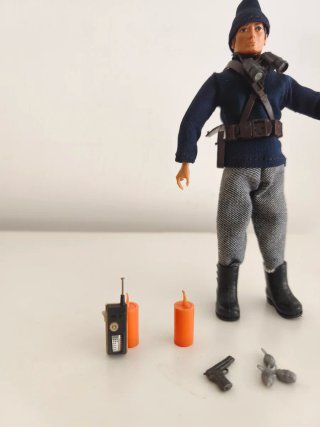 Madelman Guerrillero con accesorios