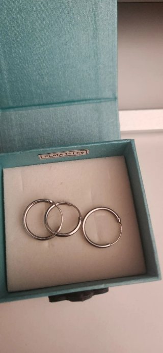 Tres aros pequeños de plata