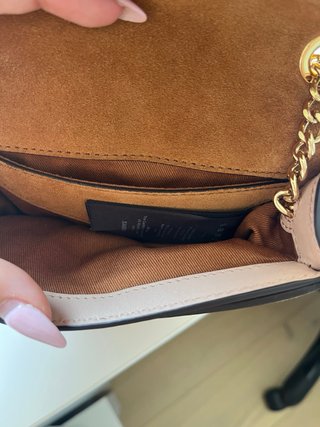 Bolso Sandro rosa cadena dorada