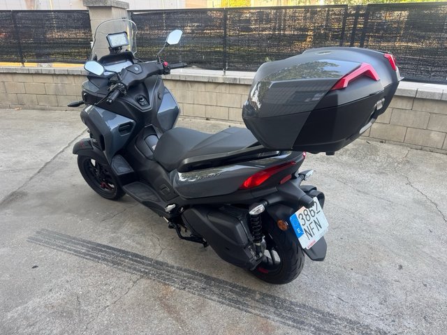 Yamaha Tricity 300 Gris