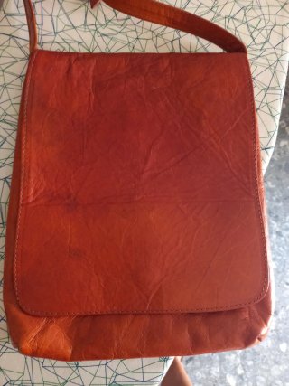 Bolso de cuero marrón/rojo