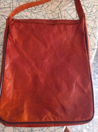 Bolso de cuero marrón/rojo