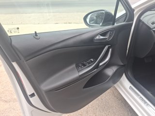 OPEL Astra 1.4T SHT Business Elegance CVT ST