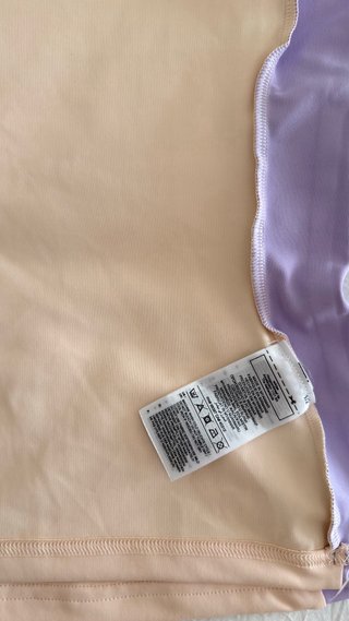 Camiseta deportiva Adidas rosa y lila