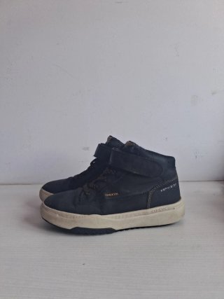 Zapatos Geox niño negro y beige
