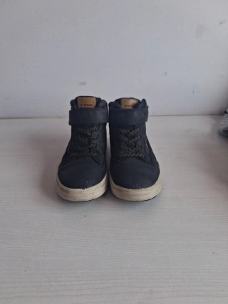 Zapatos Geox niño negro y beige