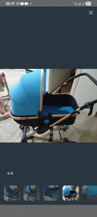 Coche de bebé azul + trona de regalo