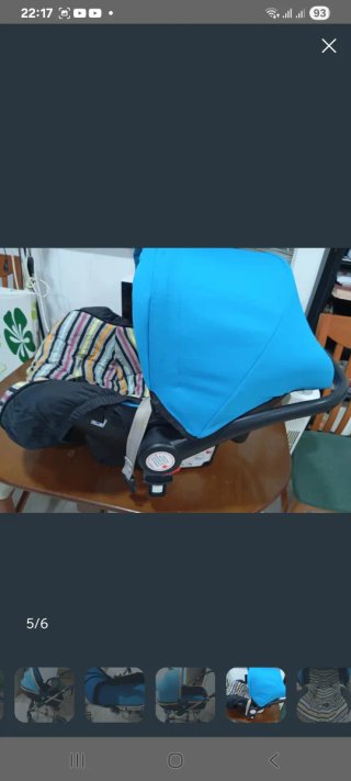 Coche de bebé azul + trona de regalo
