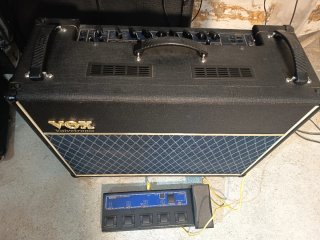 Amplificador Vox AD120VT+ Pedalera VC 4. Excelente