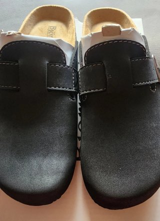 Björndal a estrenar Chanclas Negras Talla 40