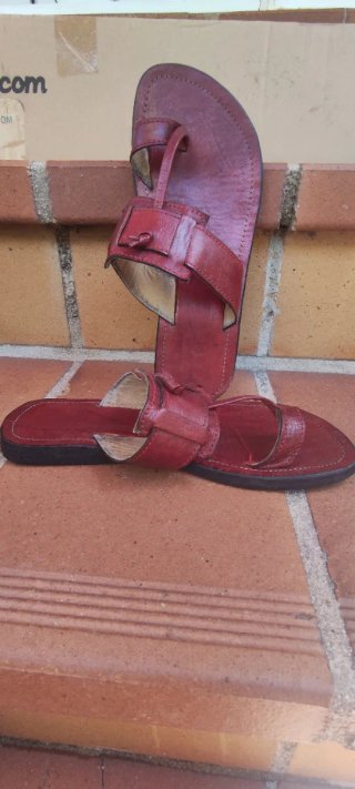 Sandalias de cuero rojas