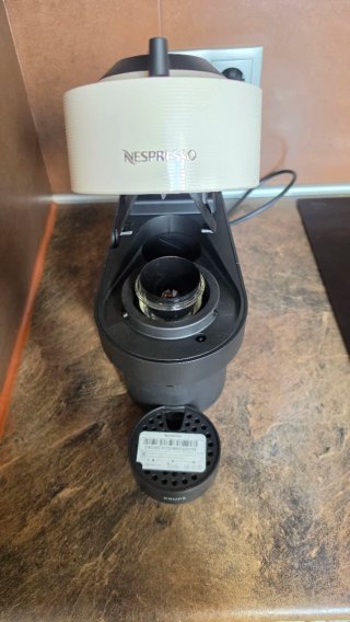 Cafetera Nespresso Blanca+capsulas gratis