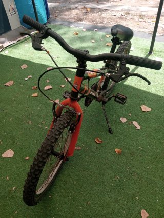 Bicicleta BMX 20 Negra y Naranja