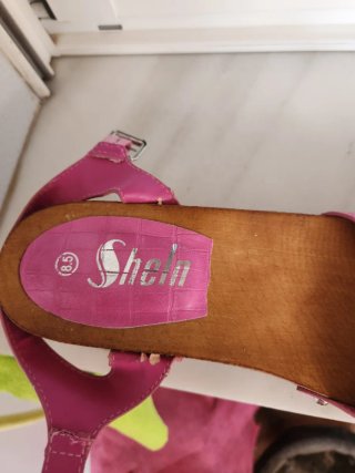 Sandalias rosas y marrones talla 40