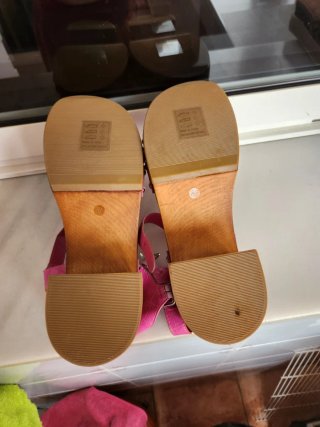 Sandalias rosas y marrones talla 40