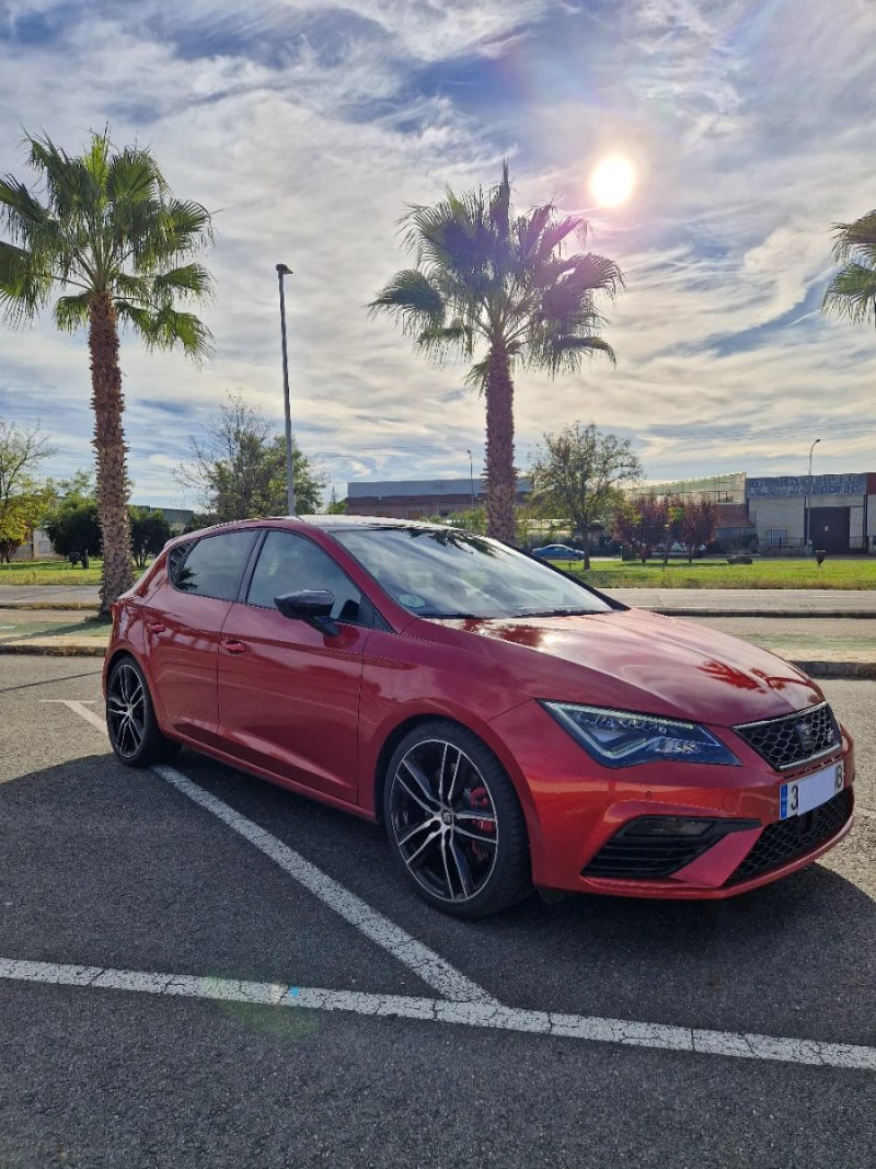 Seat Leon Cupra 300 - foto 1