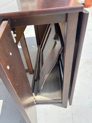 Mesa de comedor plegable de madera oscura