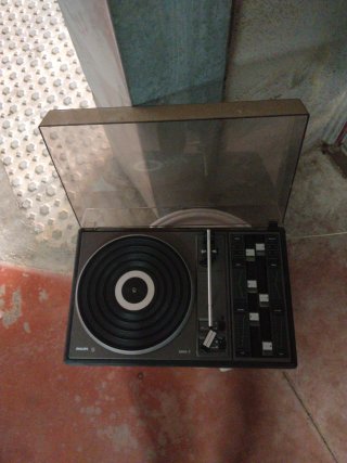 Tocadiscos Philips 410