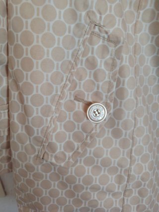 Chubasquero estampado talla L