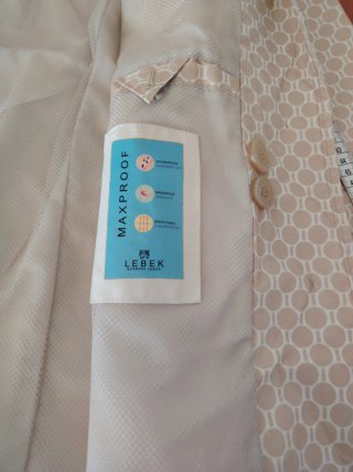 Chubasquero estampado talla L