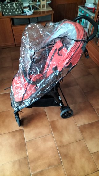 Silla de paseo con funda impermeable