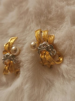 Pendientes vintage chapados oro y perla