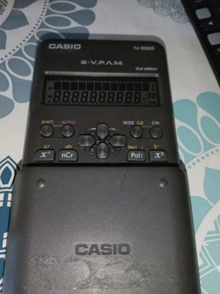 Calculadora Científica Casio fx-82MS