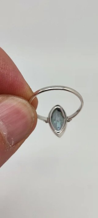 Anillo de Plata y Topacio Místico.
