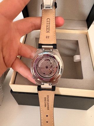 Reloj Citizen Automático Gris y Plateado