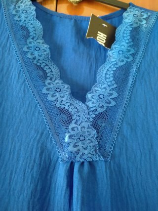 Conjunto Top Azul y Falda Blanca