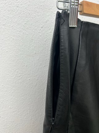 Falda Piel Negra Mango Talla M