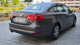 Volkswagen Jetta 2.0TDI 140CV DSG. 136000Km