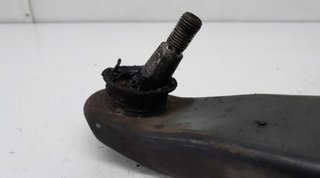 Mitsubishi 1156044 brazo suspensión colt berlina 5