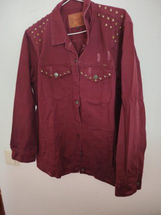 Cazadora Only tachas morada Talla L