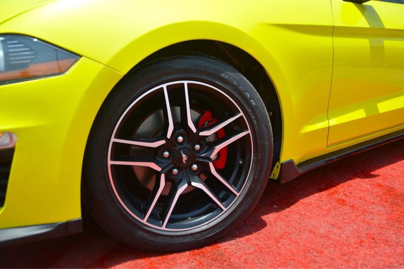 Ford Mustang Mach-E 2019 - foto 1