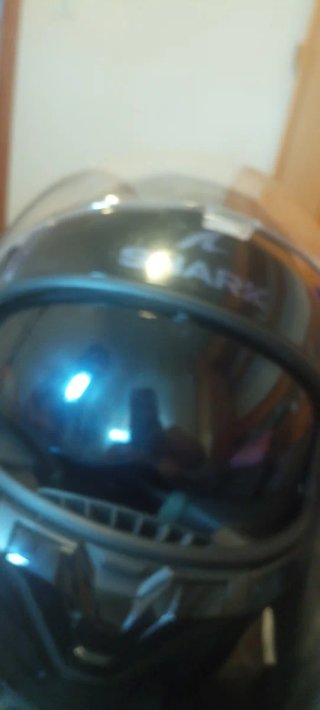Casco de moto negro